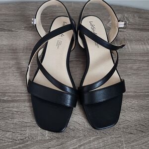 LifeStride Rosetta Ankle Strap Sandal, Women's Size 9 , Black COLOR.